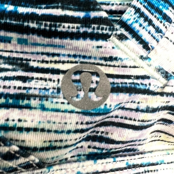 Lululemon Pure Practice Blurry Belle Blue Cross Back Sports Yoga Bra Women’s 6 - Picture 10 of 10